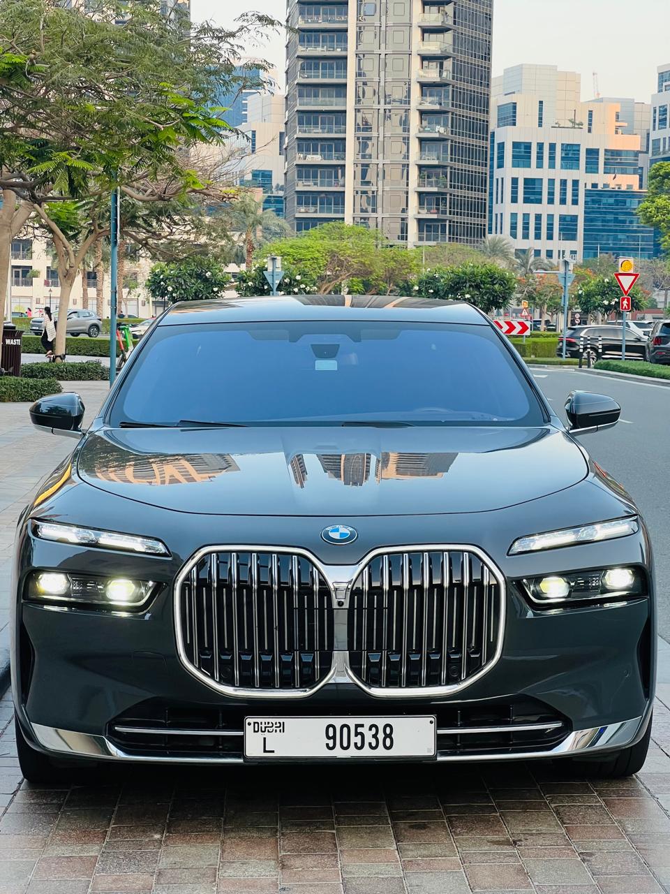 Bmw 7series - Image 3